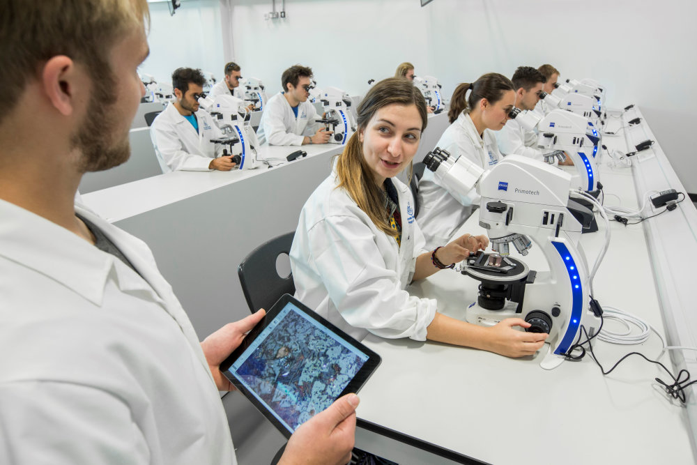 Preview image of ZEISS rated as best company in Public Value Atlas 2019