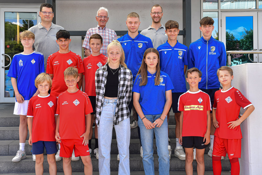 Vorschaubild von ZEISS unterstützt Jenaer Breitensport und stärkt Fussball-Nachwuchs in Jena