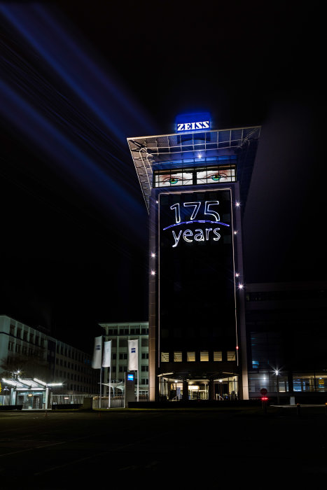 Preview image of The illuminated tower at ZEISS' HQ in Oberkochen during the anniversary week.