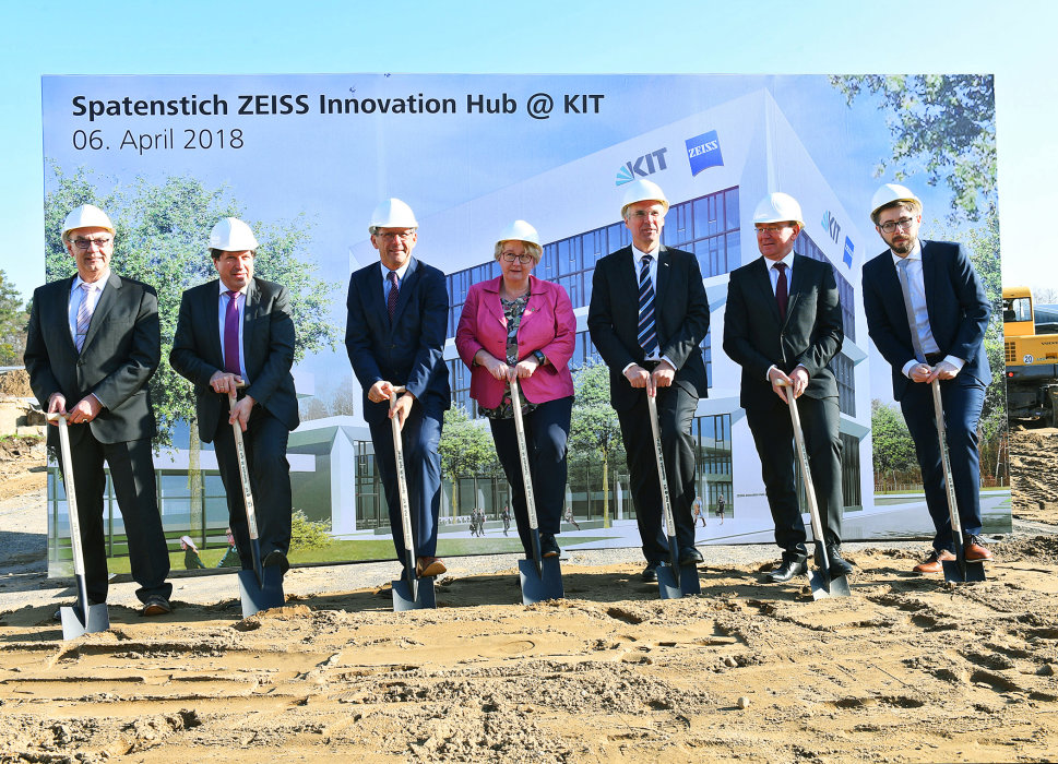 Preview image of groundbreaking ceremony for the ZEISS Innovation Hub